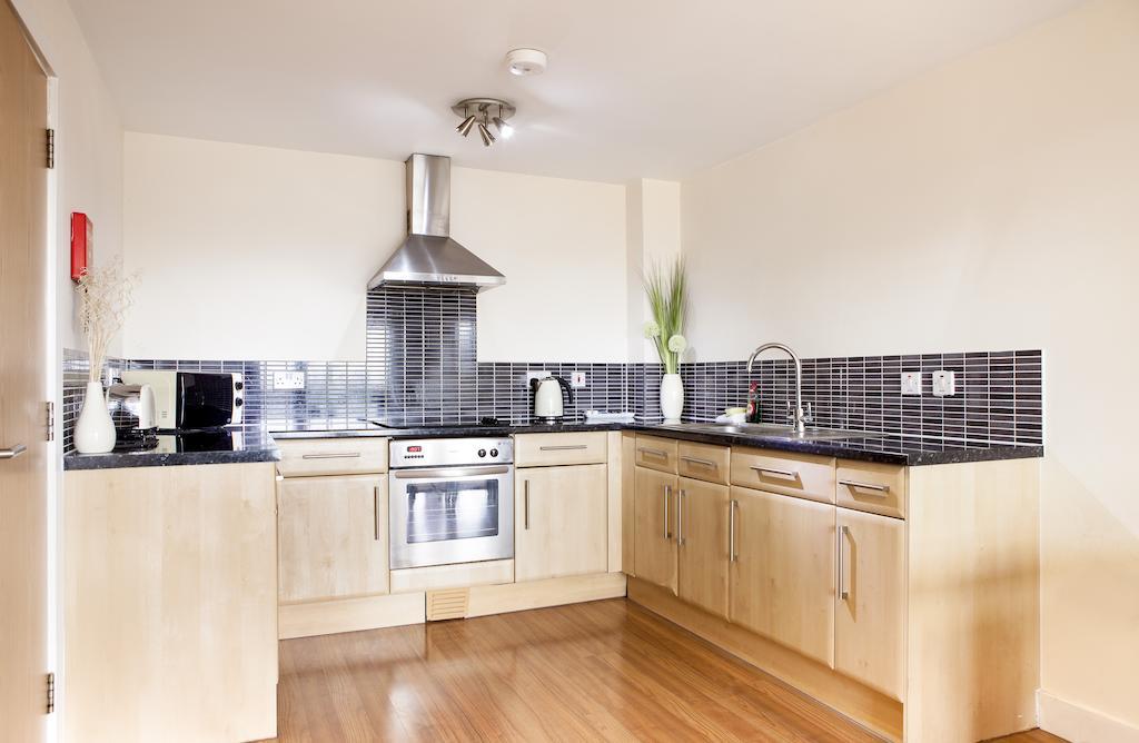 Cheltenham Plaza Apartments Ashchurch Kamer foto